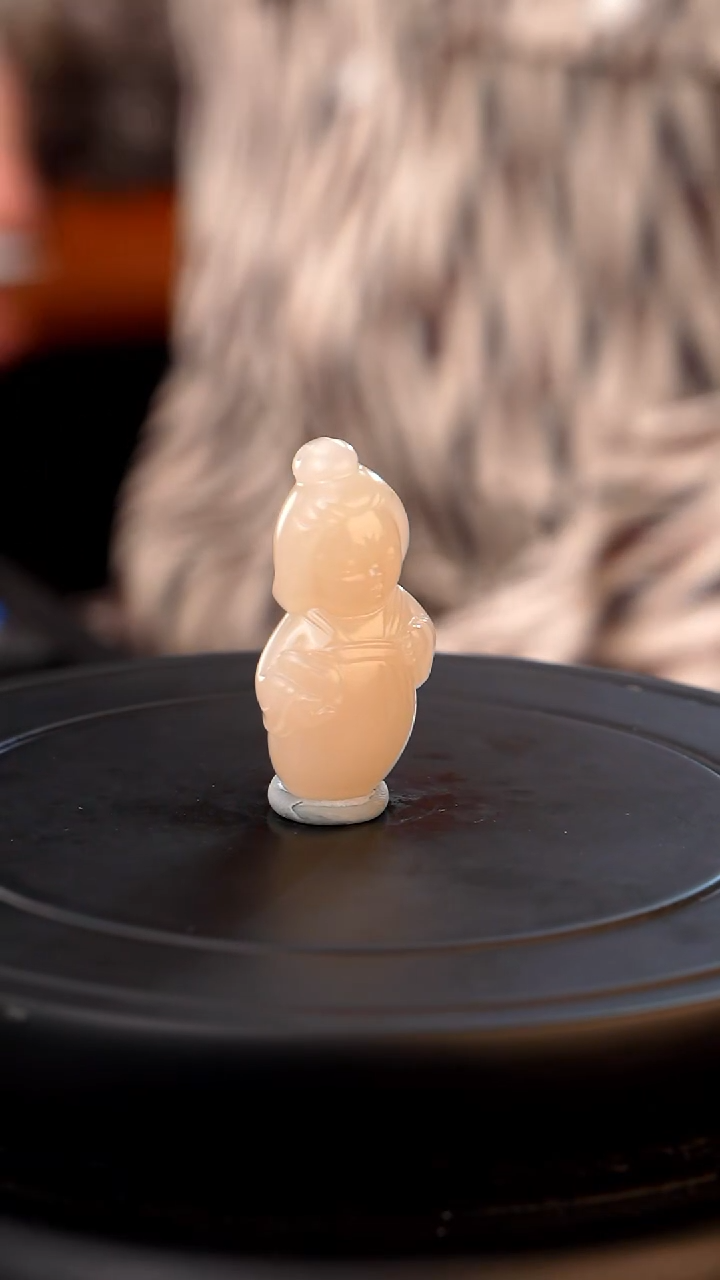 颈饰未镶嵌和田玉瑞**走藕粉小唐人设计款油润细腻精品挂件