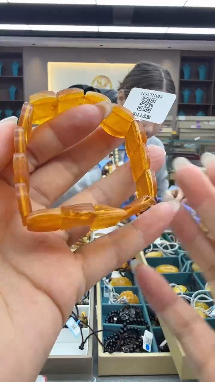 手链琥珀未镶嵌35秒拍号 假一罚三 