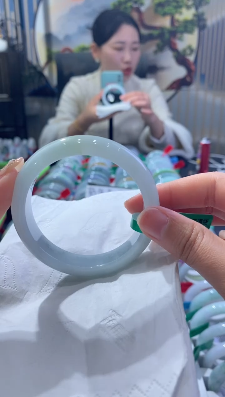 【闪购商品】翡翠手镯未镶嵌00008662