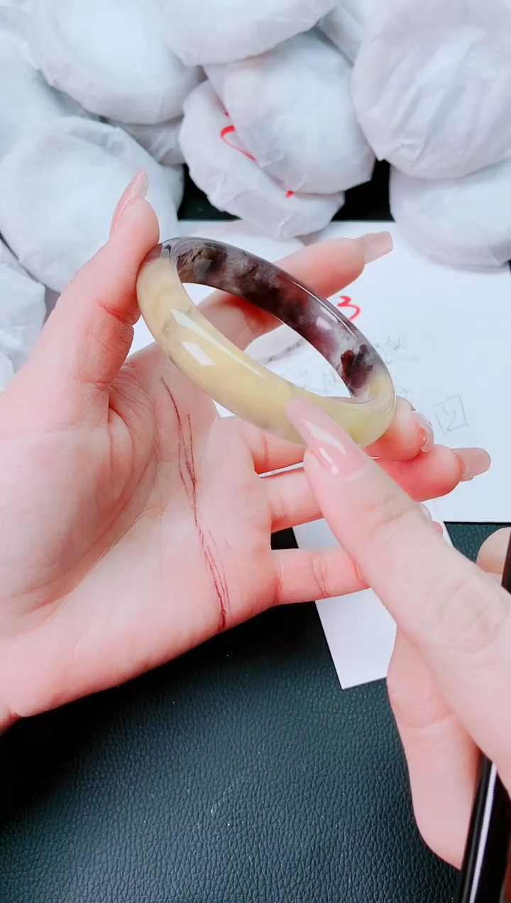 【闪购商品】石英质玉手镯未镶嵌J274-61-60