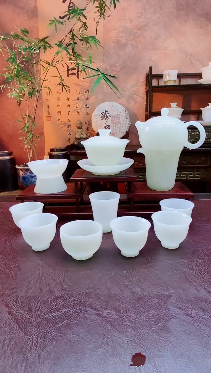 C*街道司法所告诉顾客沙发上看电视看