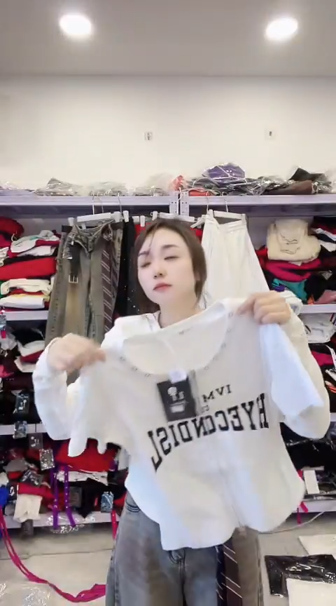 闪电购精品女装37L