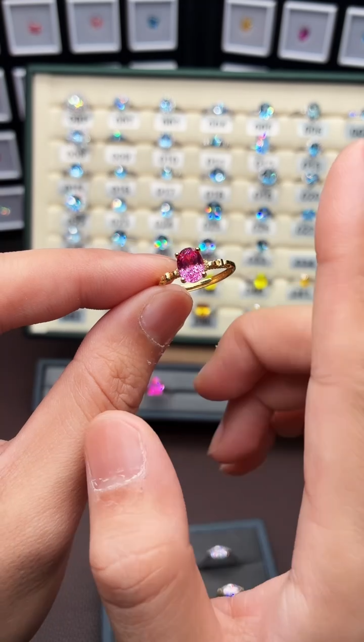 戒指彩色蓝宝石银S925镶嵌111