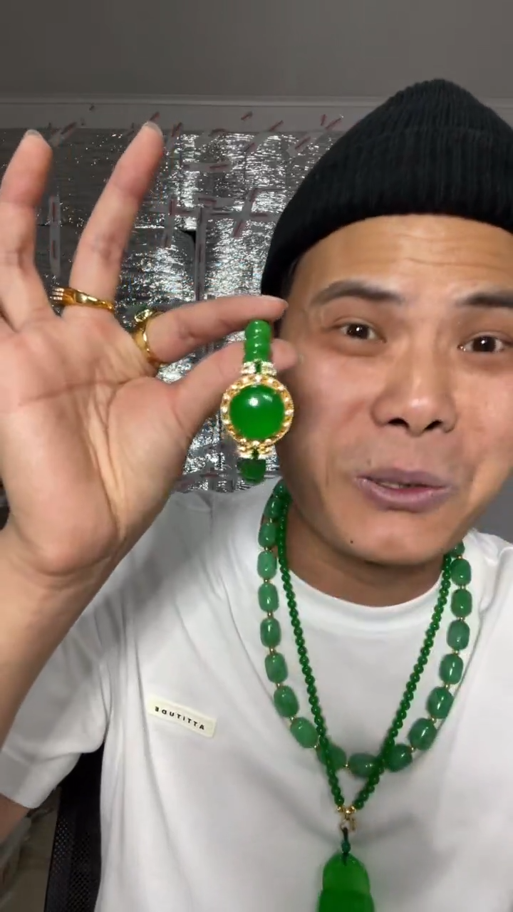 未镶嵌手串翡翠【小伍珠宝】高端满绿鸽子蛋手串