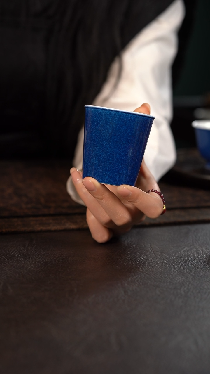 【闪购商品】杯初蓝舍洒蓝纯色小可乐杯