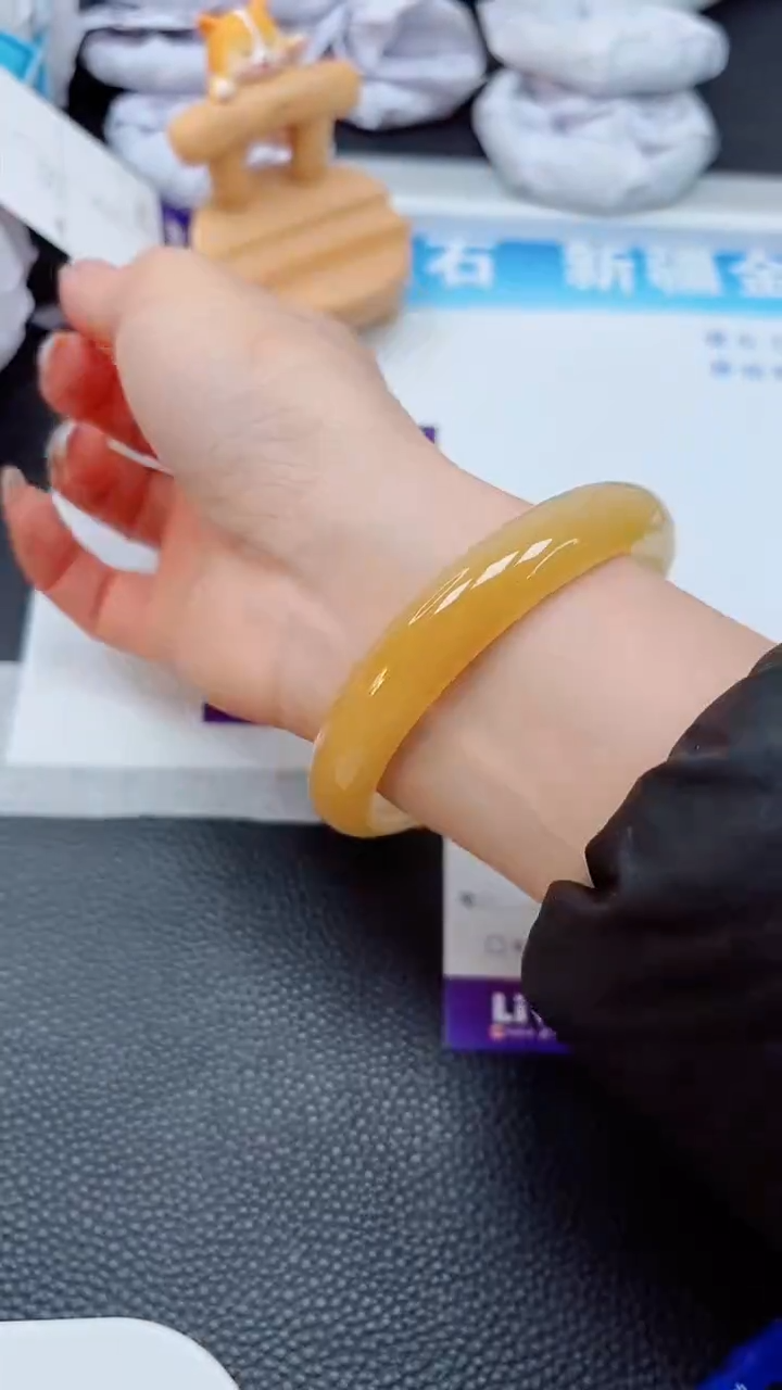 【闪购商品】石英质玉手镯未镶嵌213