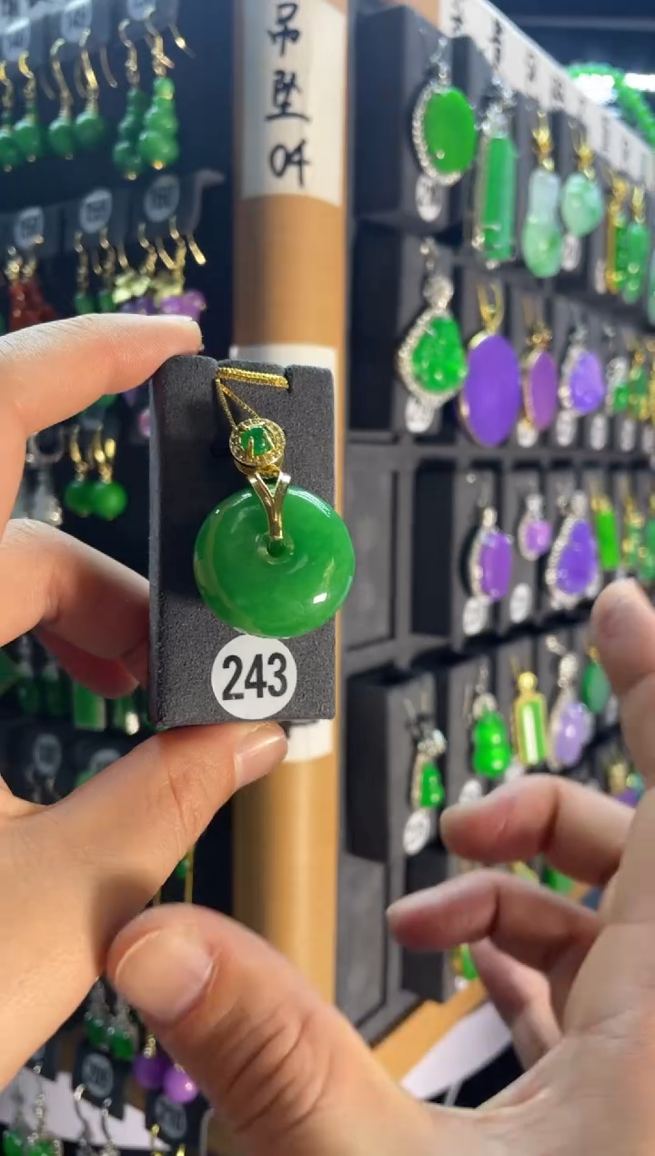 【闪购商品】翡翠耳饰银S925镶嵌243.....