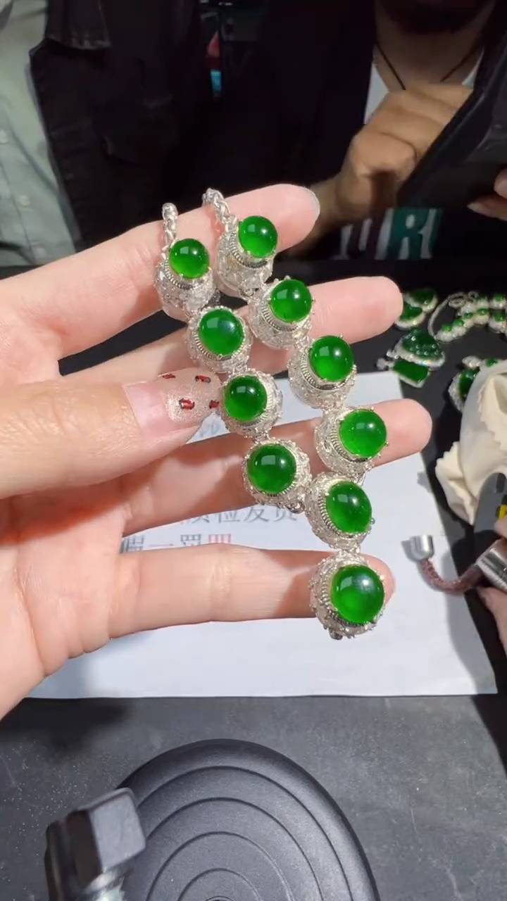 【闪购商品】定制翡翠未镶嵌套链1
