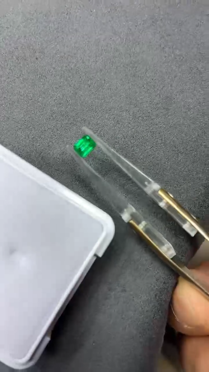 【闪购商品】祖母绿裸石未镶嵌0.58ct  59
