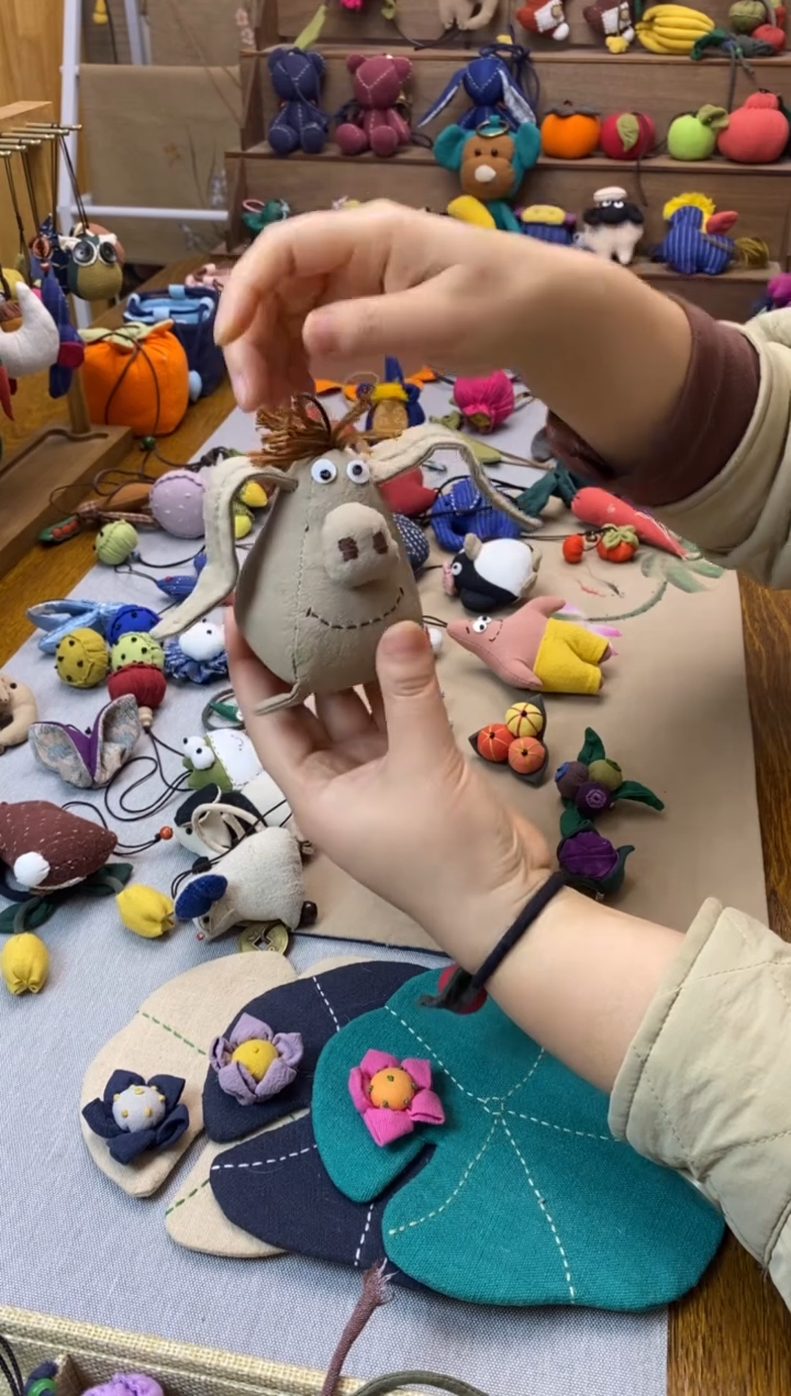 布艺飞天猪+蓝布绳