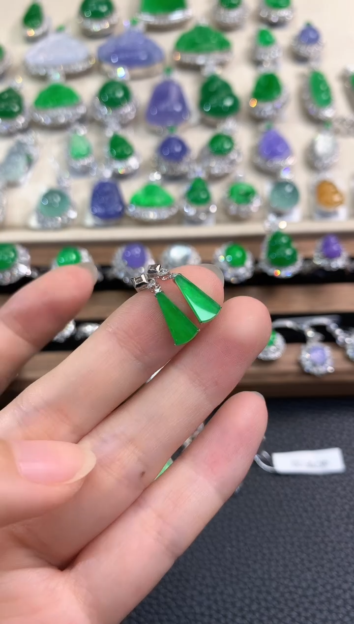 翡翠18K金镶嵌耳饰春日珠宝 D2