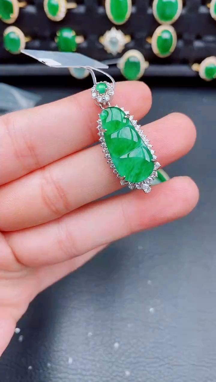 【闪购商品】翡翠颈饰银S925镶嵌天然a货翡翠285