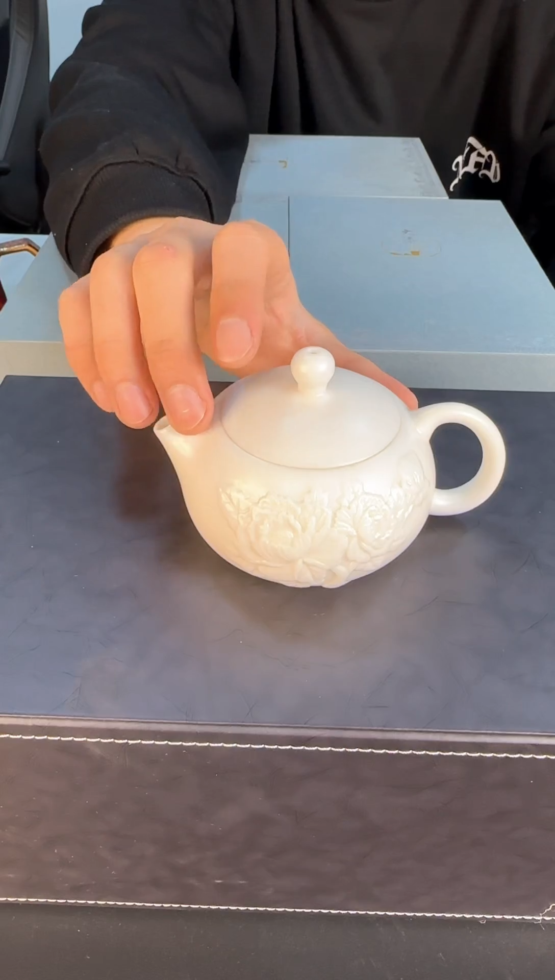 【闪购商品】羊脂玉浮雕西施壶
