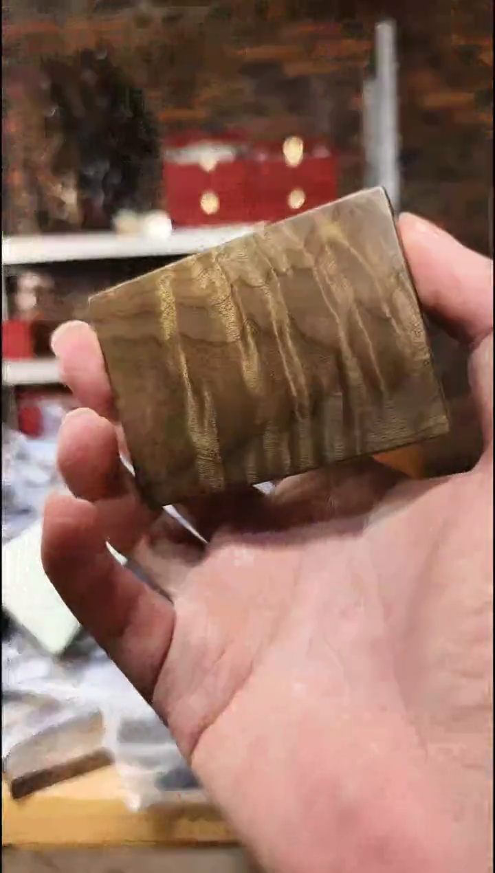 金丝楠无事牌手把件