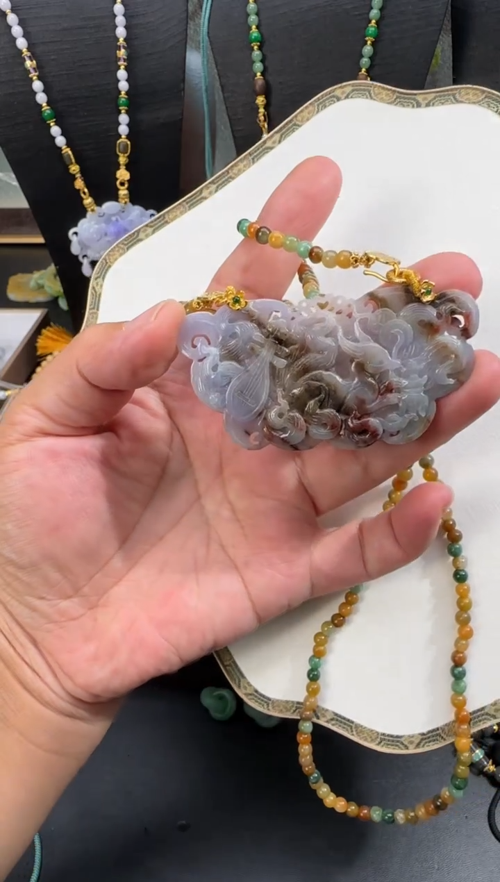 【闪购商品】翡翠颈饰未镶嵌拍照