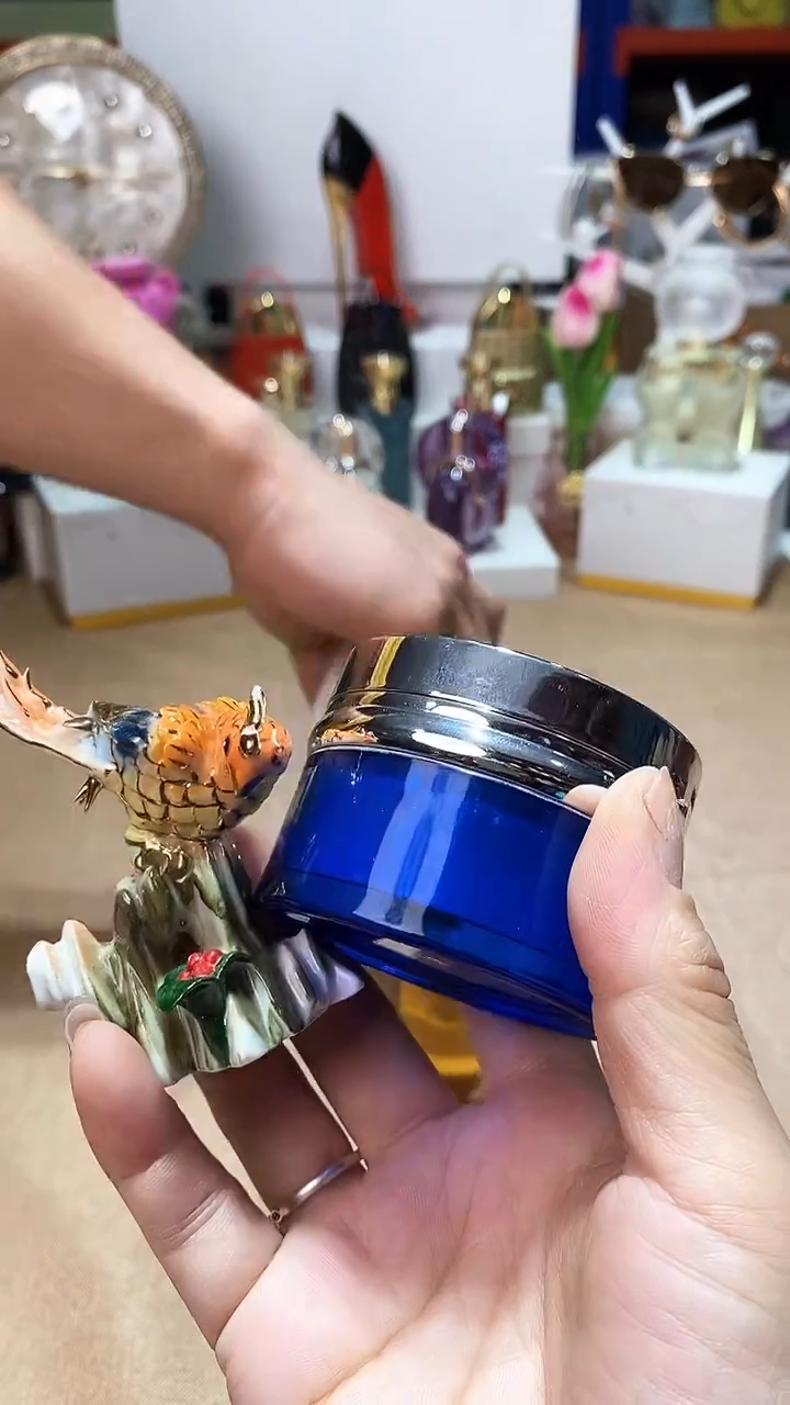 瓷片碗碟好物一件不留@@1