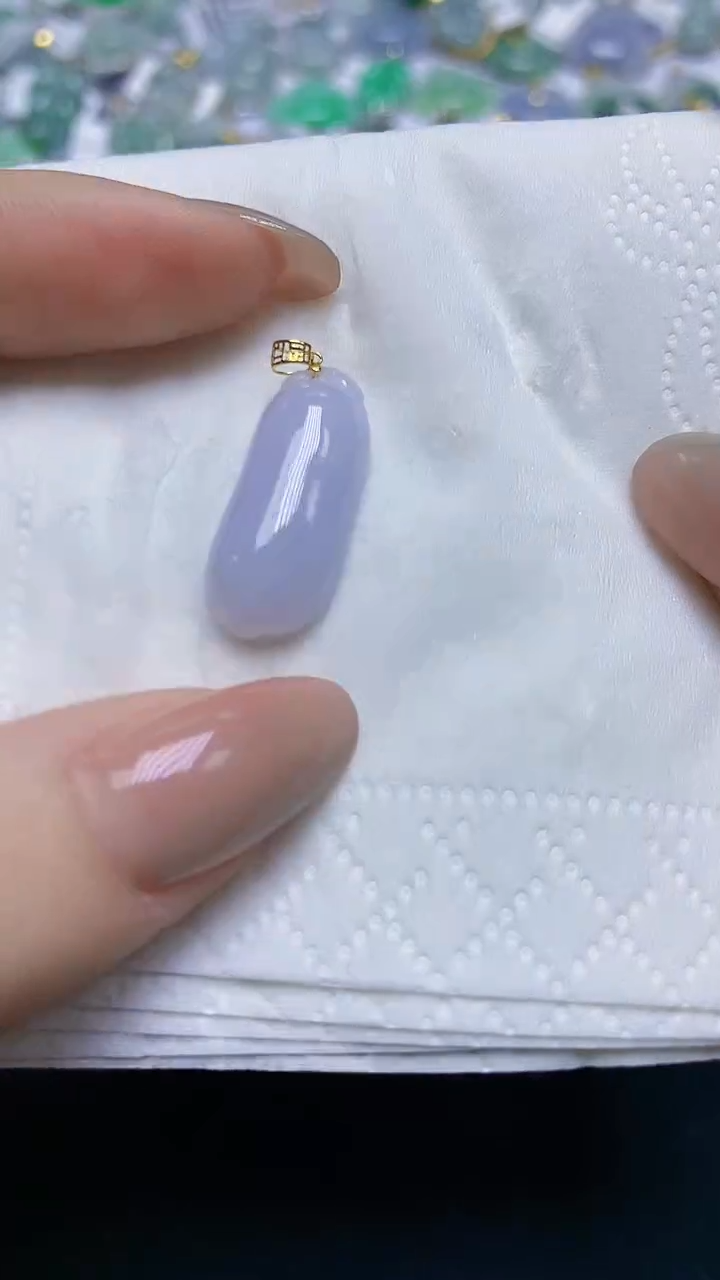 翡翠18K金镶嵌颈饰天然缅甸A货翡翠