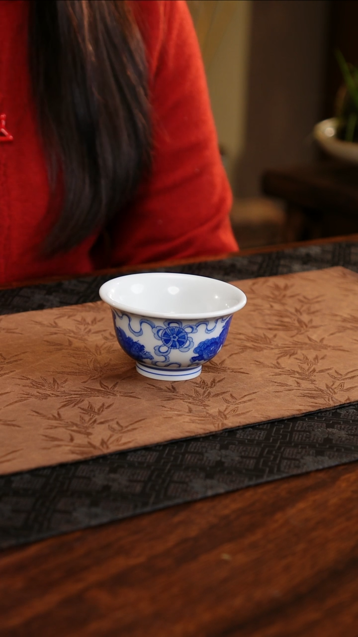 【闪购商品】杯子ys狮子绣球压手杯