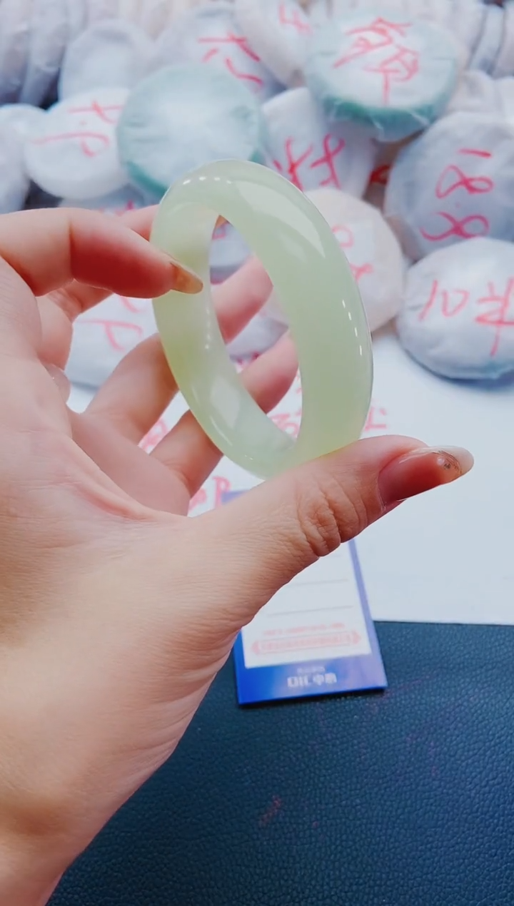 未镶嵌手镯石英质玉K13-60-61