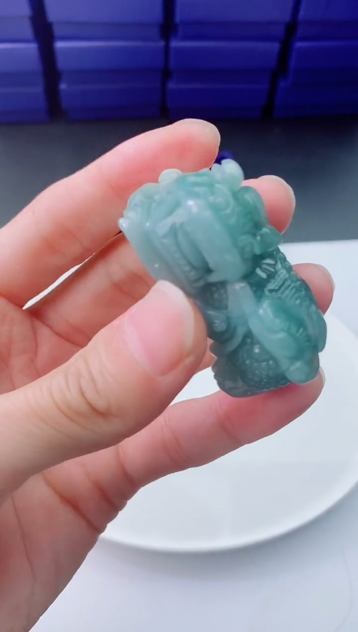 【闪购商品】翡翠颈饰未镶嵌            