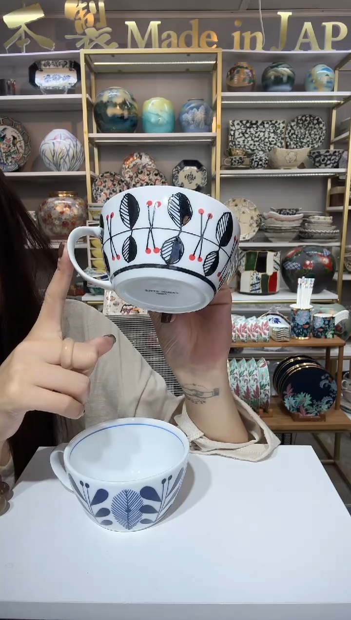 陶瓷早餐杯一只装