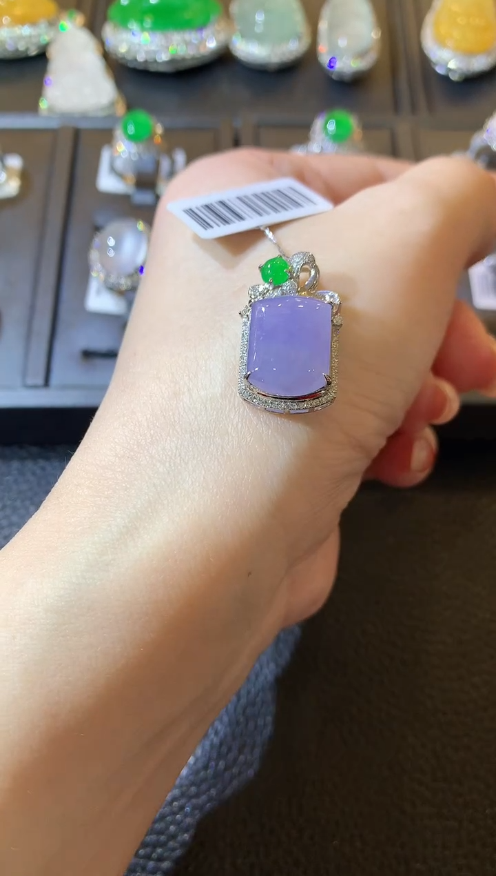 【闪购商品】翡翠吊坠(不含链)18K金镶嵌A41  紫货有一定色差