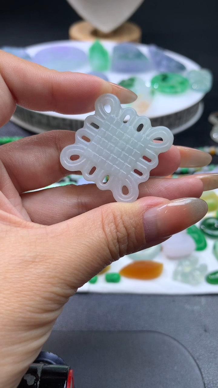 【闪购商品】定制翡翠未镶嵌翡翠