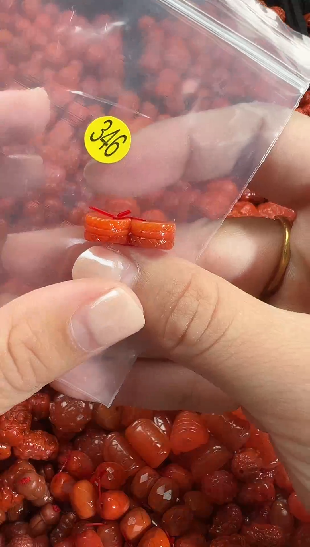 颈饰未镶嵌南红玛瑙1