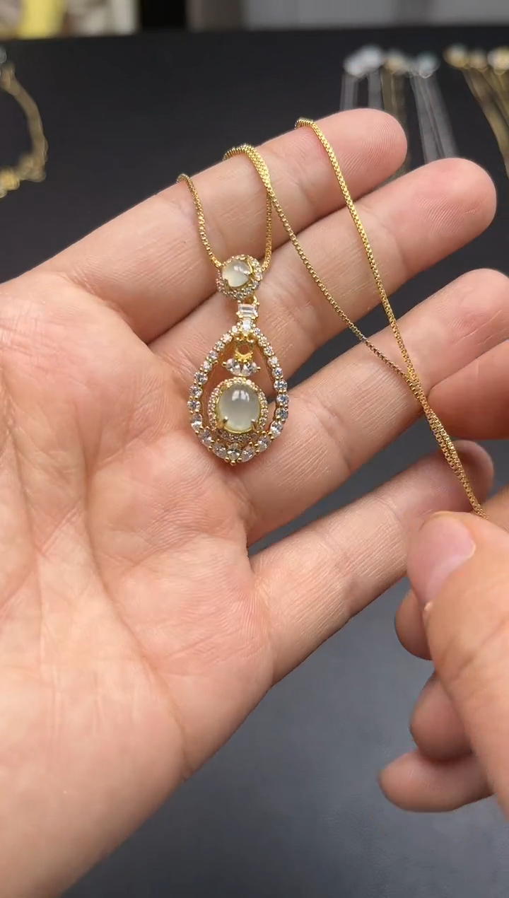 【闪购商品】翡翠颈饰未镶嵌吊坠