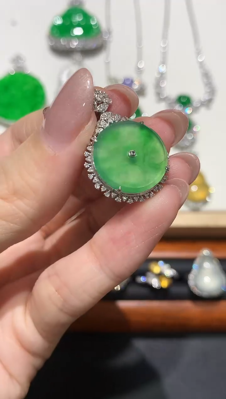 翡翠18K金镶嵌吊坠(不含链)团购2