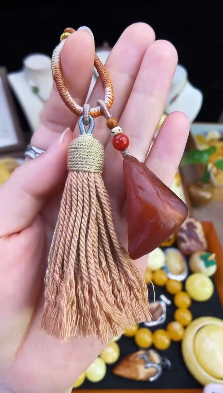 琥珀未镶嵌珠宝奇石柒月