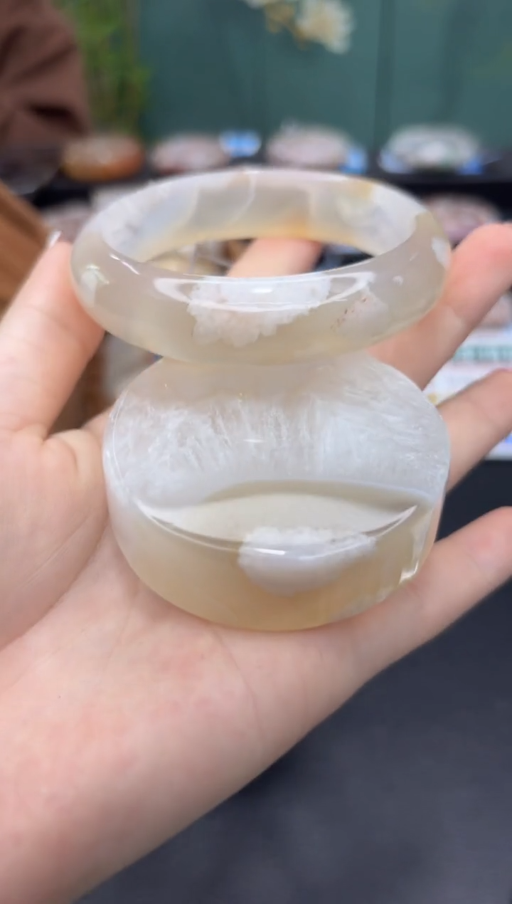 石英质玉未镶嵌手镯A1081(60圈赠送镯心)