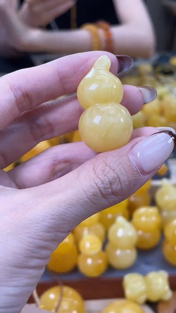 裸石琥珀未镶嵌?****6j79