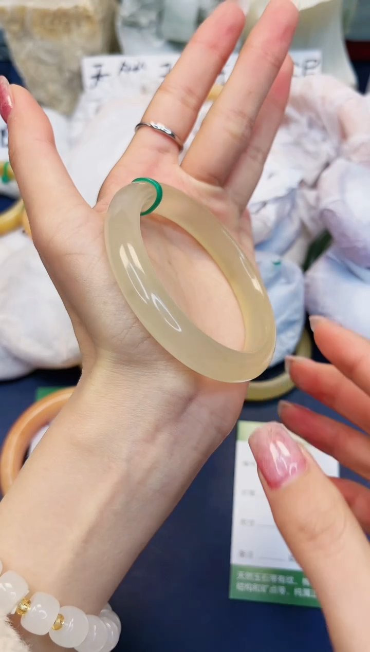 【闪购商品】石英质玉手镯未镶嵌422-财气镯