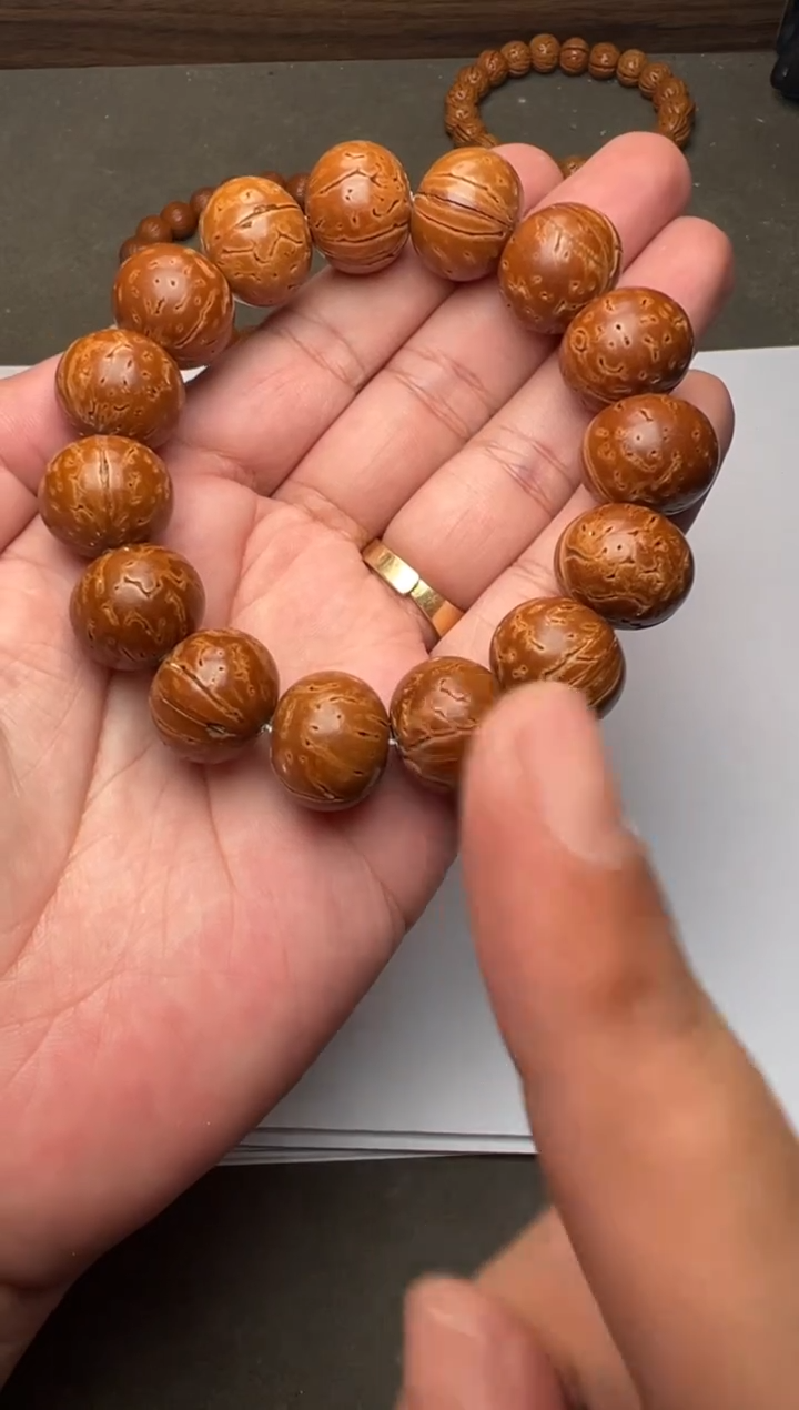 【闪购商品】桃核手串红魔桃核