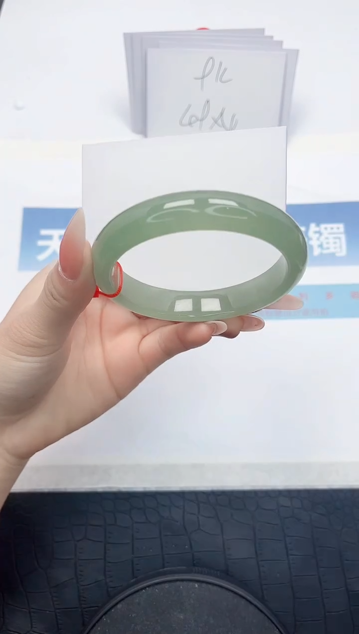 【闪购商品】石英质玉手镯未镶嵌D104-60.1