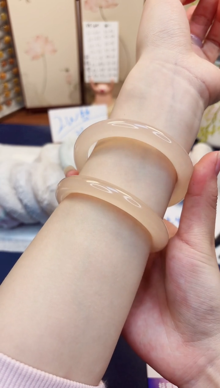 【闪购商品】石英质玉未镶嵌手镯392-美人条藕粉-圈口58