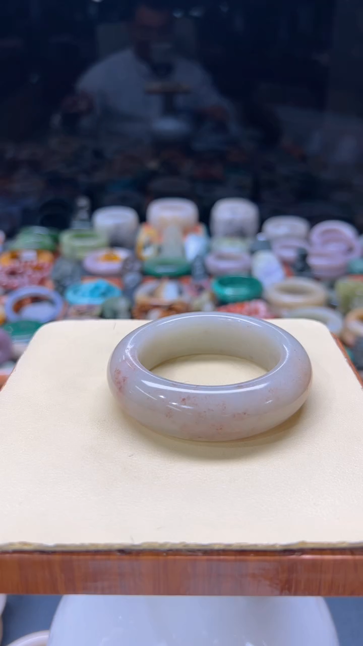 【闪购商品】石英质玉手镯未镶嵌131