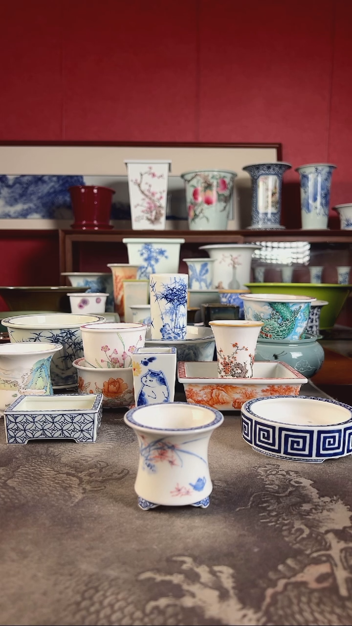 【闪购商品】釉下青花兰花手绘盆内长5 高4.5