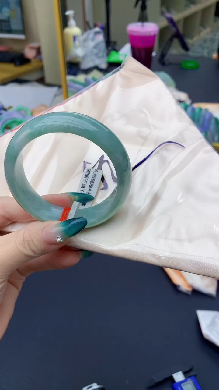 【闪购商品】翡翠手镯未镶嵌0263317056