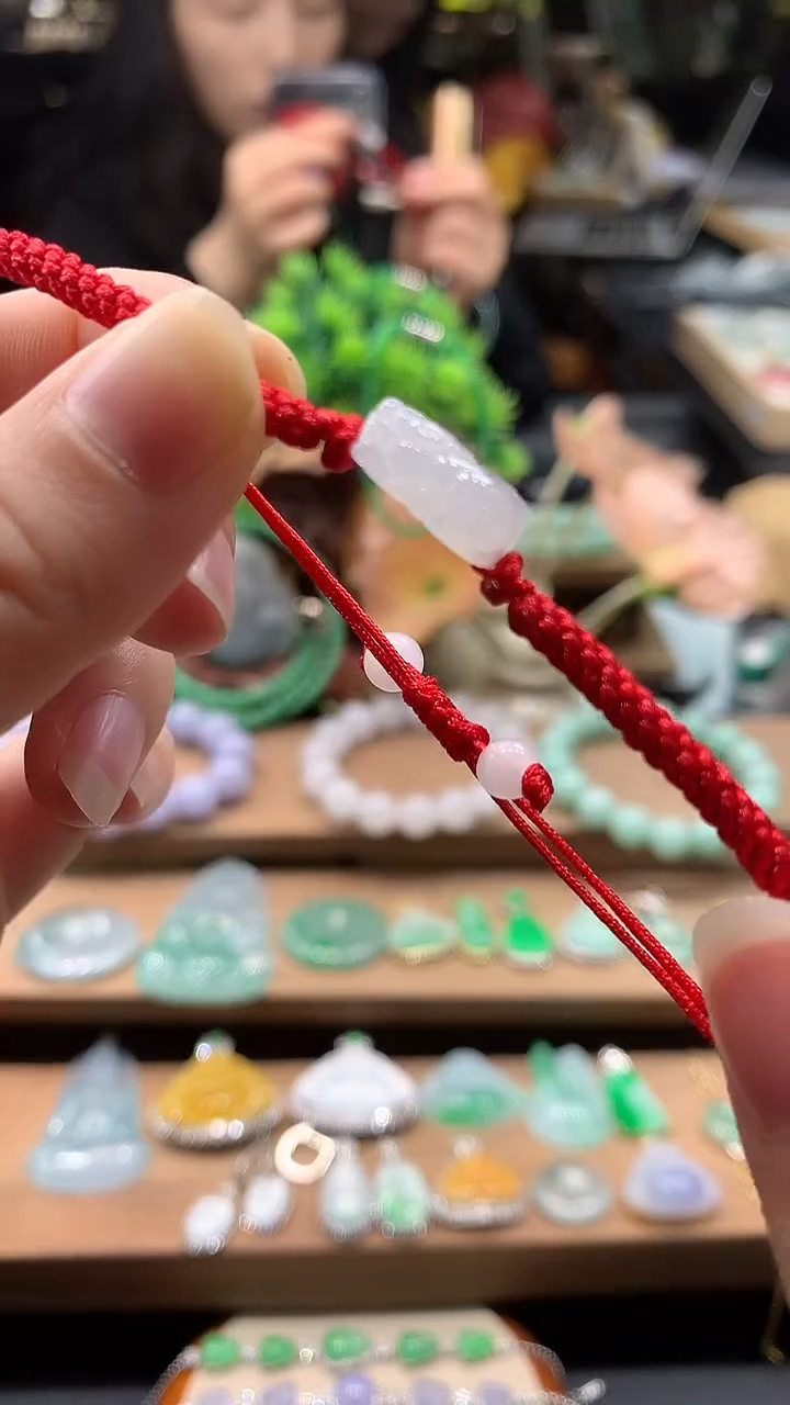 吊坠(不含链)未镶嵌翡翠貔貅