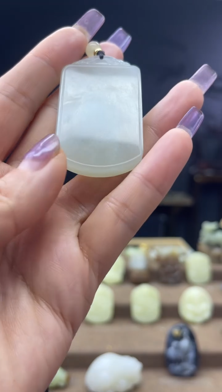 颈饰未镶嵌和田玉1