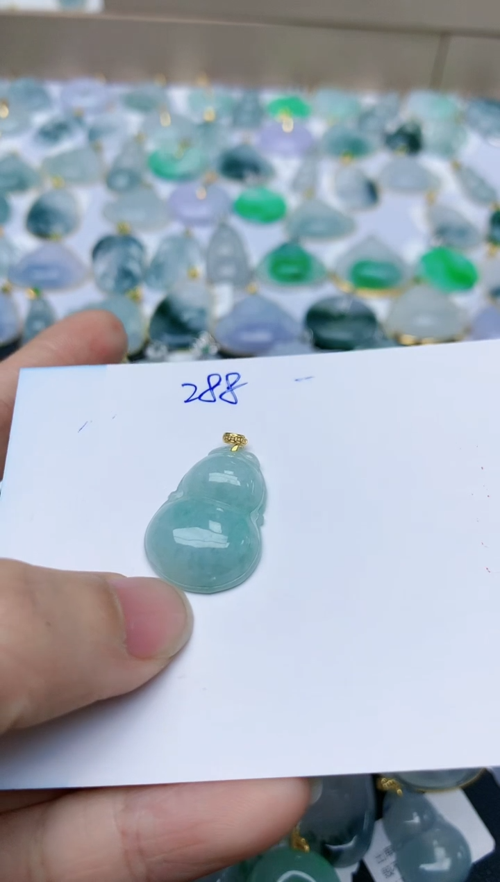 【闪购商品】翡翠颈饰18K金镶嵌天然翡翠A货    288