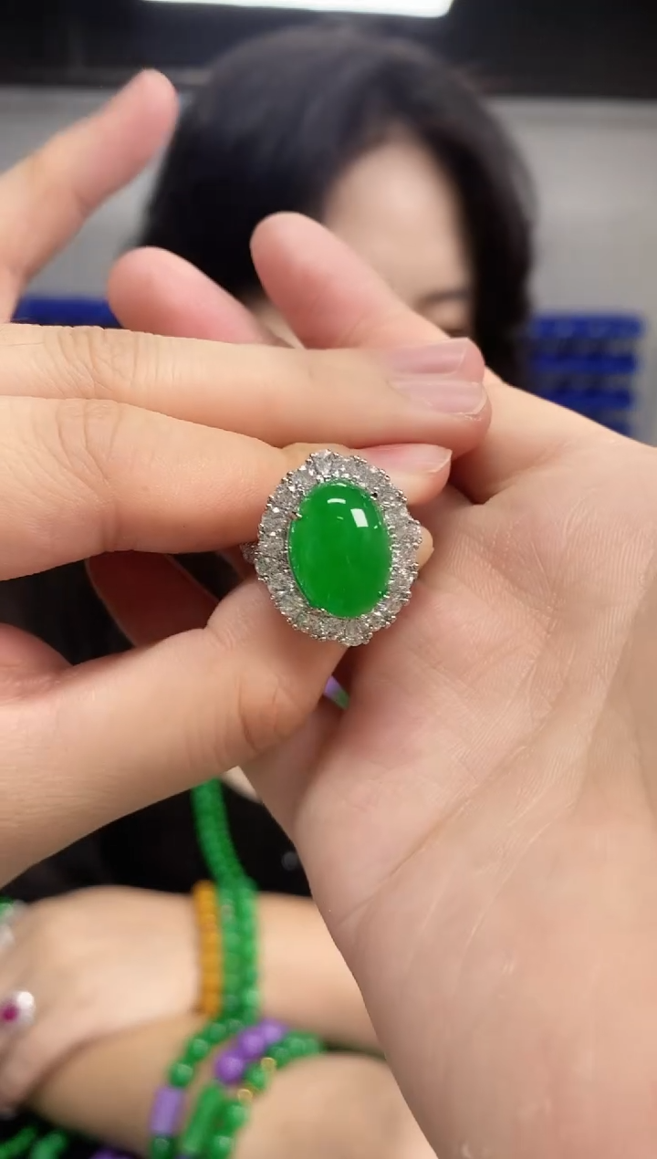 翡翠戒指未镶嵌闪购链接 多样性发其一颜色微差