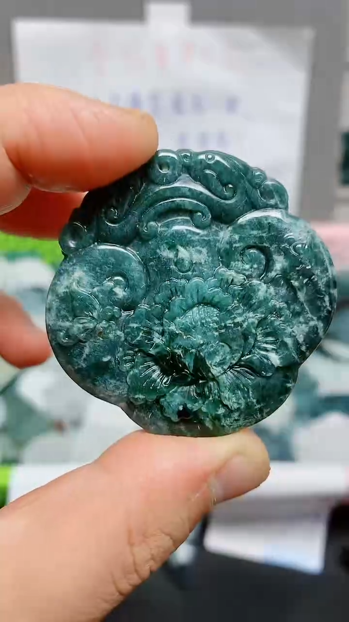 【闪购商品】翡翠颈饰未镶嵌天然翡翠A货