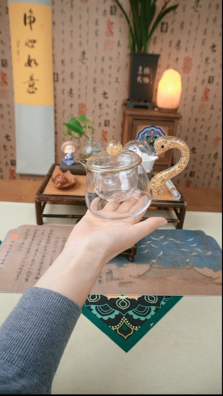 【闪购商品】金箔天鹅侧把壶金箔天鹅侧把壶
