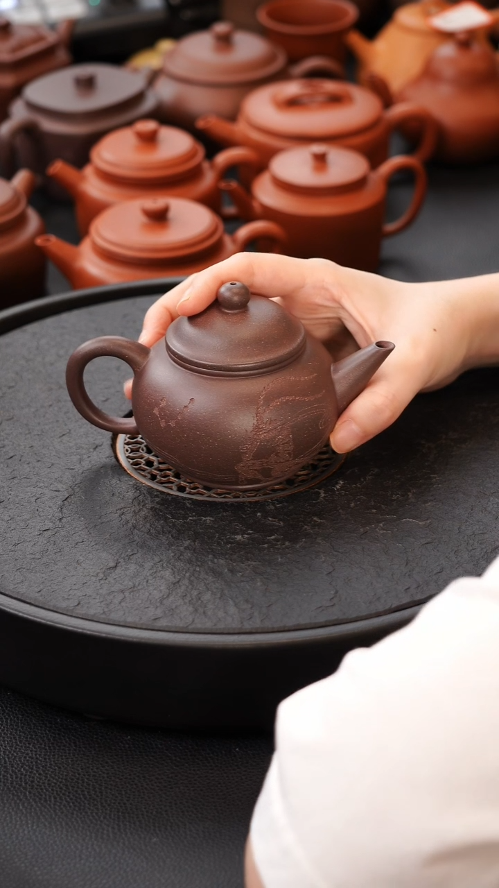 茶壶紫砂z*r大水平 金豆定刻款 四底紫砂壶190C