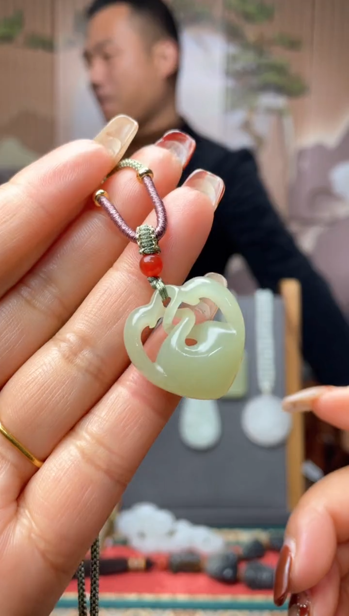 【闪购商品】和田玉颈饰未镶嵌一