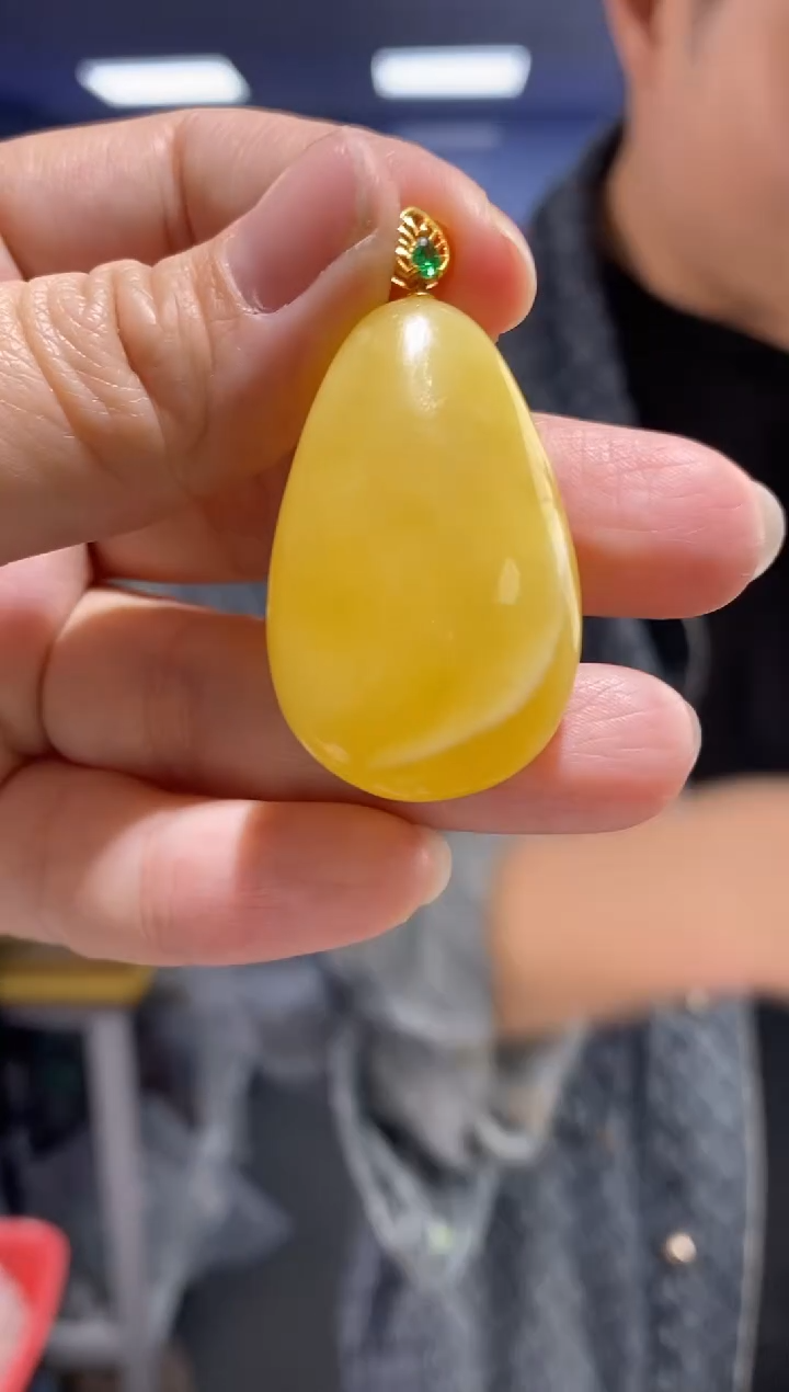 蜜蜡吊坠(不含链)18K金镶嵌G13766