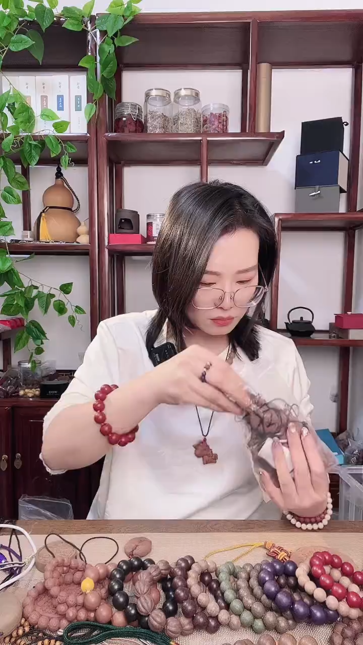 珠串龙涎香大吉大利包挂
